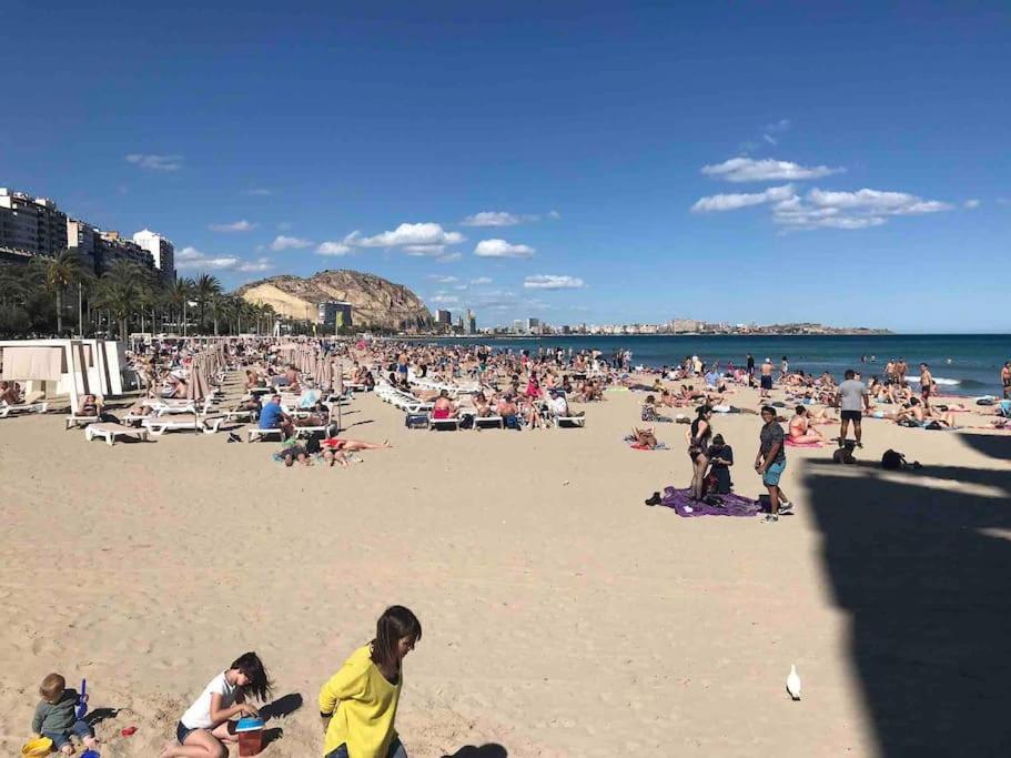 Apartamento Casco Historico , Playa Postiguet Alicante Exteriör bild